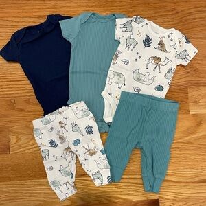 5 piece Carter’s baby boy set